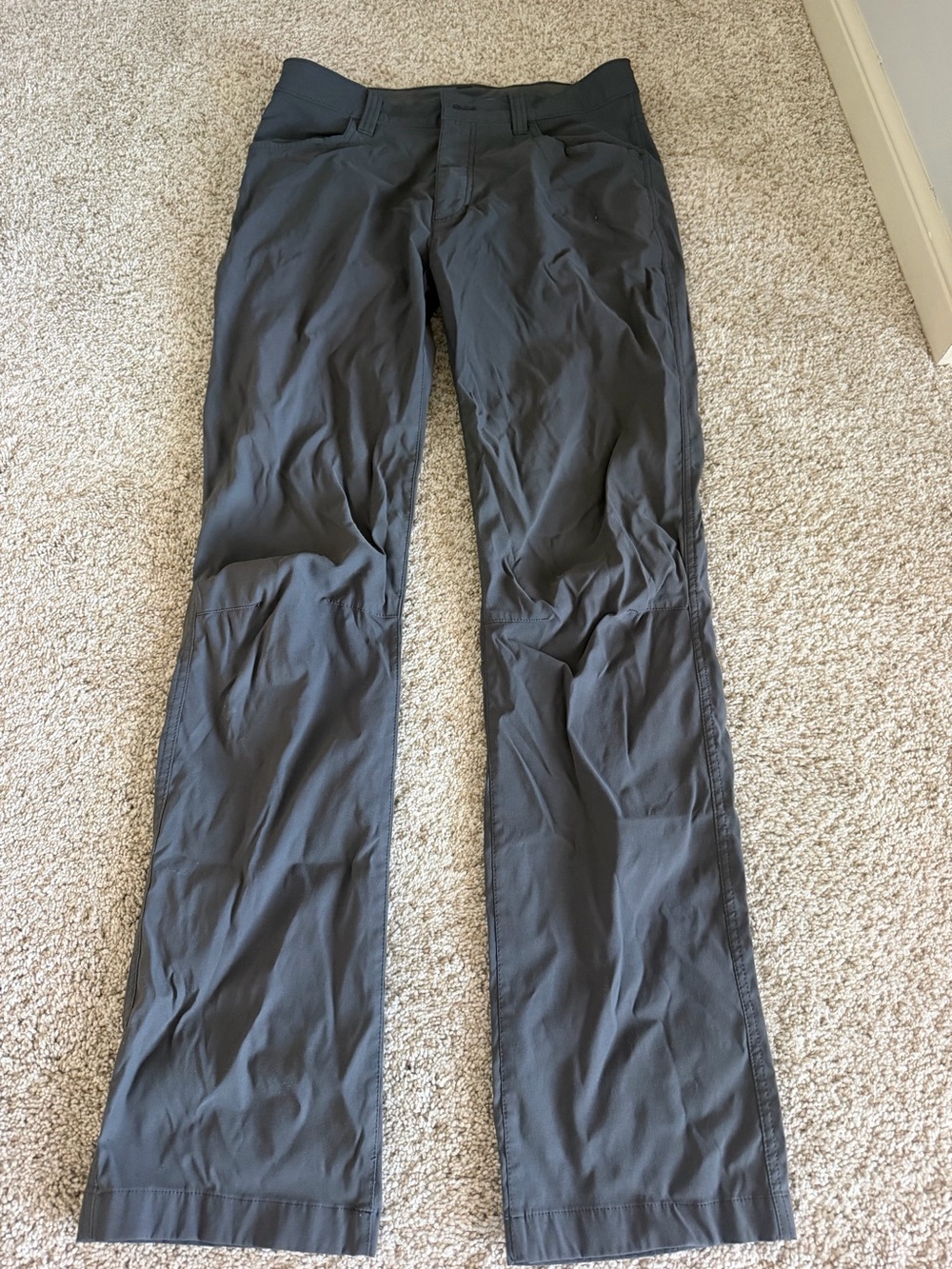 Eddie Bauer Men's Dark Gray Wide-Leg Stretch Pants